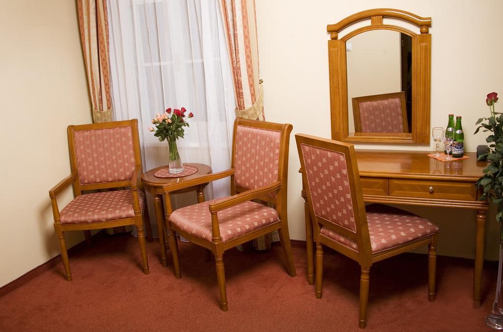 Hotel Saint Antonius マリアーンスケー・ラーズニェ 部屋 写真
